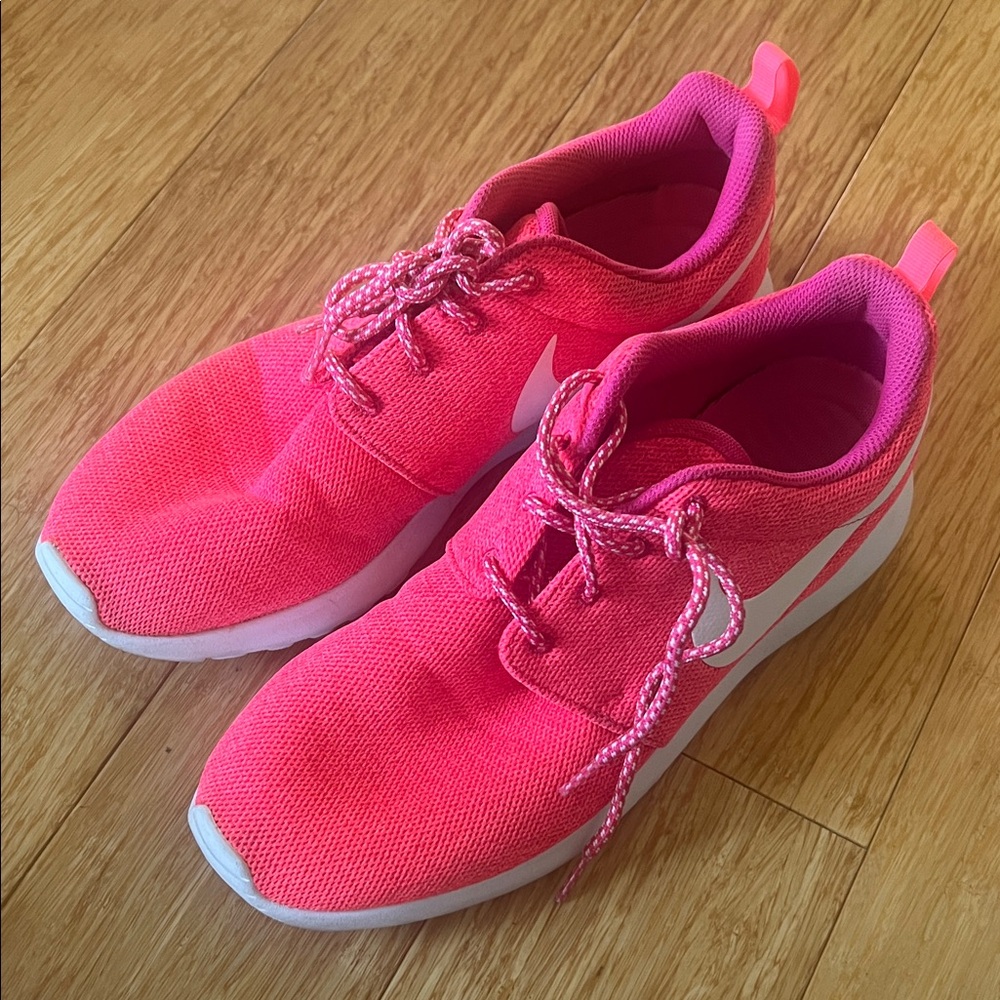 Nike Hot Pink Women's Running Shoes